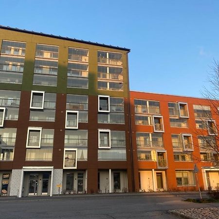 Modern One Bedroom Apartment Nearby Airport 万塔 外观 照片