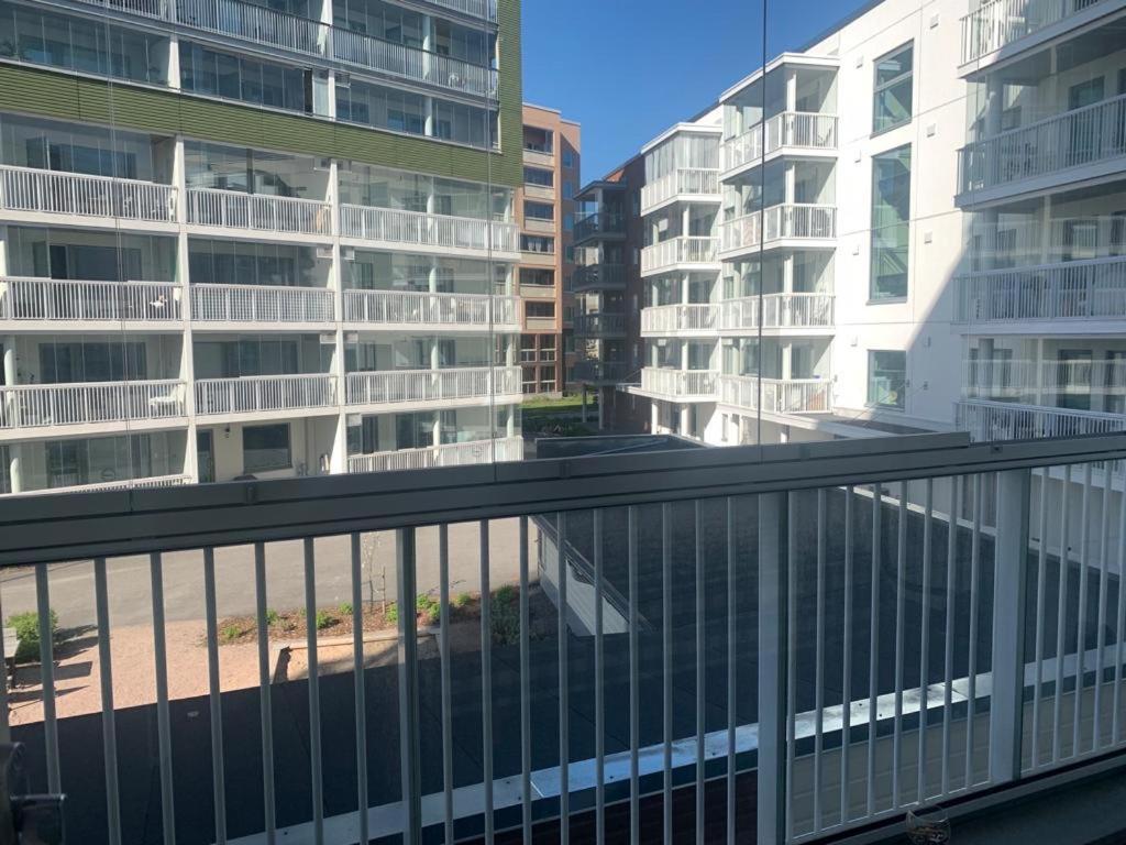 Modern One Bedroom Apartment Nearby Airport 万塔 外观 照片